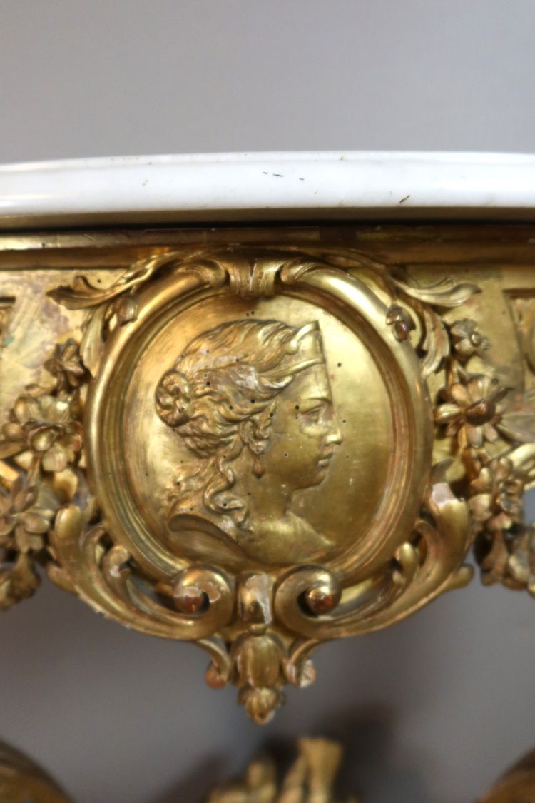 Console en bois doré sculpté style Louis XV époque XIXème