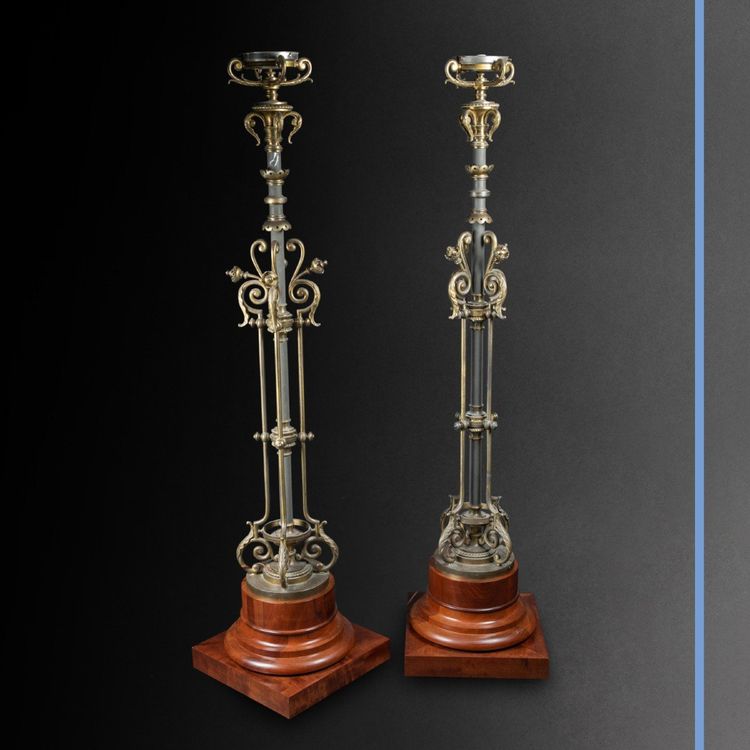 Pair of torchères, in mahogany and brass, 19th century