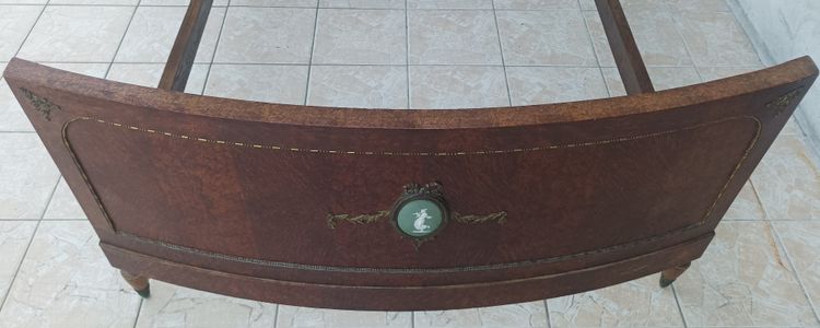 Lit Louis XVI en loupe de thuya