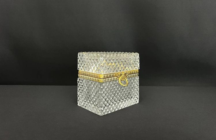 Diamond-cut crystal case, gilt bronze mount, France 19th century