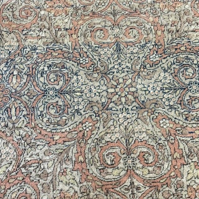 Tapis persan ancien du 19e siècle de grande qualité. Dimensions 214 x 146 cm