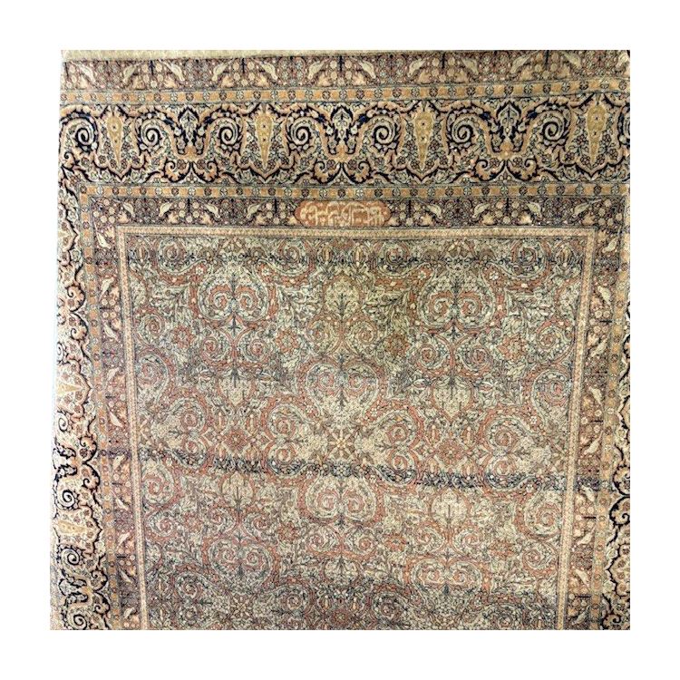 Tapis persan ancien du 19e siècle de grande qualité. Dimensions 214 x 146 cm