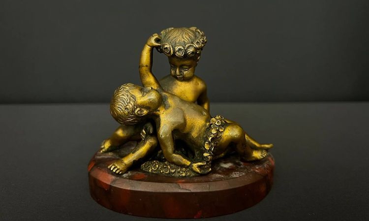 Statuetta in bronzo - Putti che giocano