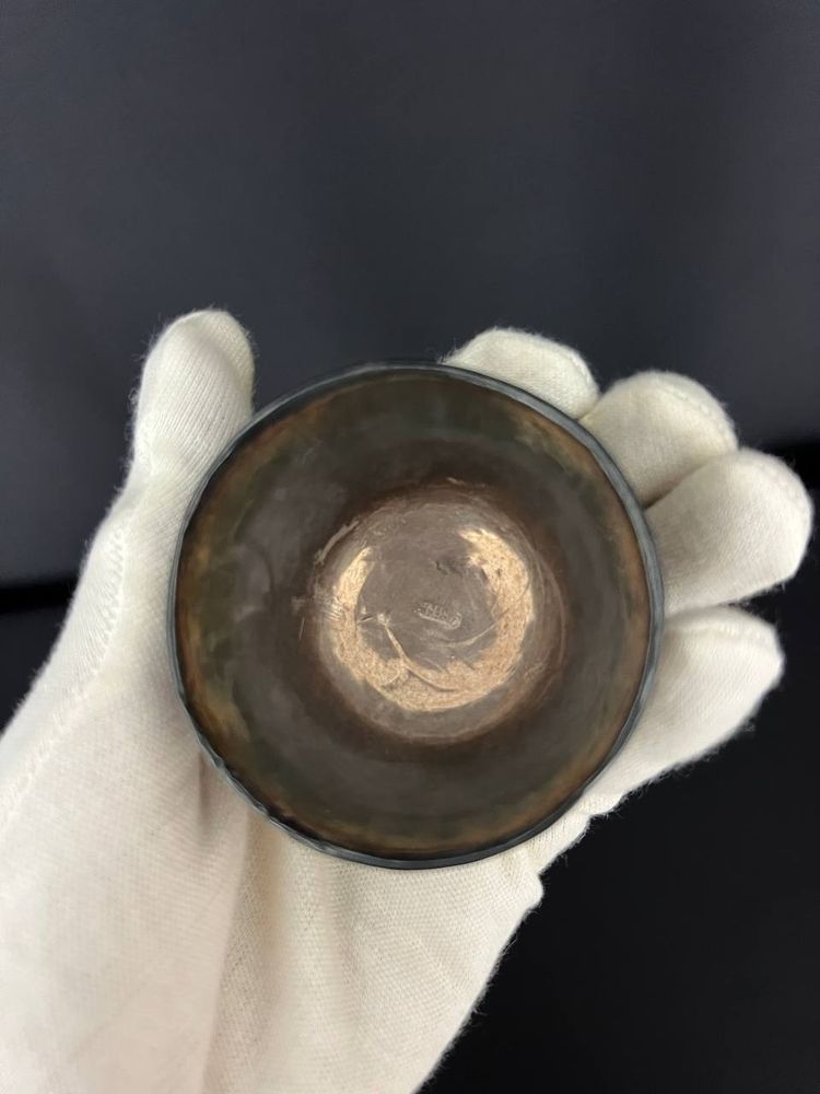 Service à thé chinois ancien en coco et argent, avec plateau en bois sculpté