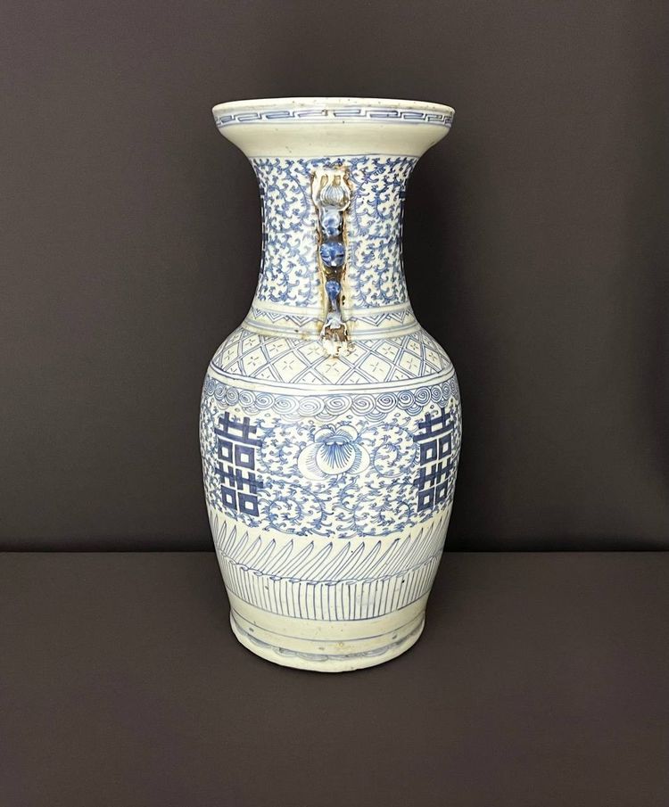 Large Chinese vase in blue and white porcelain - 20th century