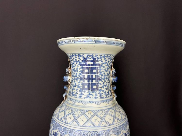 Large Chinese vase in blue and white porcelain - 20th century