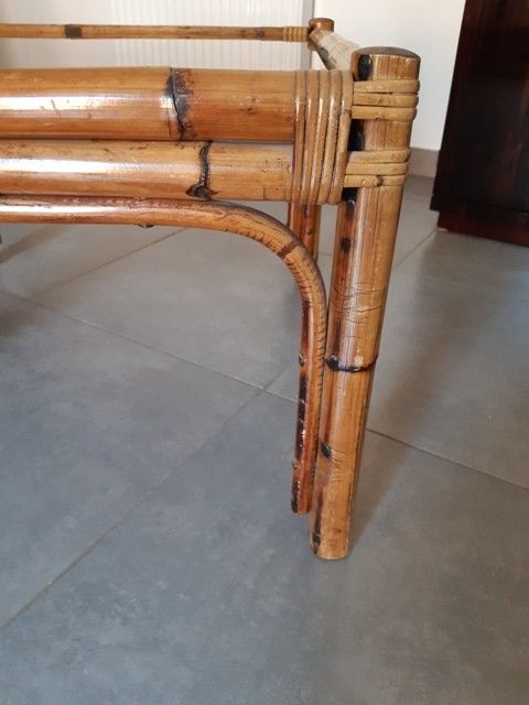Tavolino vintage in rattan e bambù 1960 / 1970