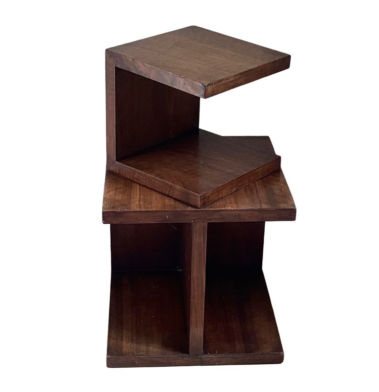 Table moderniste 