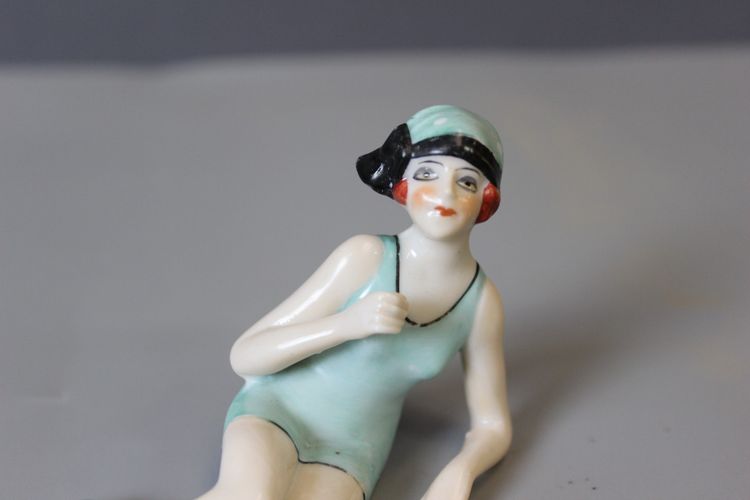 Porcelain bather circa 1920
