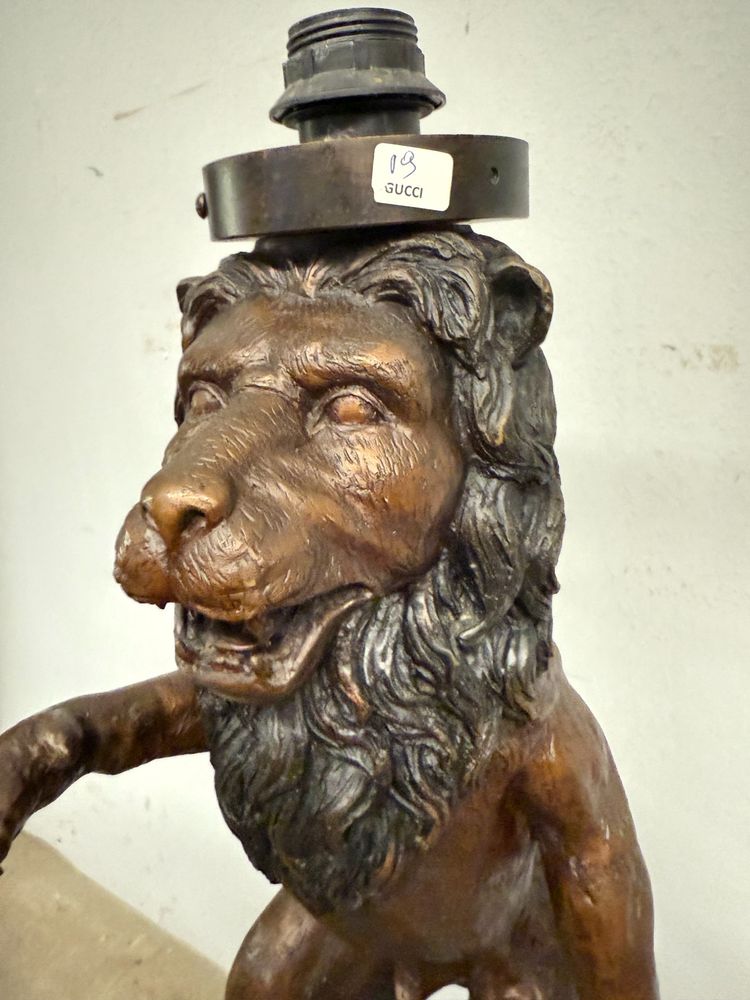 Sculpture ancienne en bronze, lion, 20ème siècle, 82x30cm