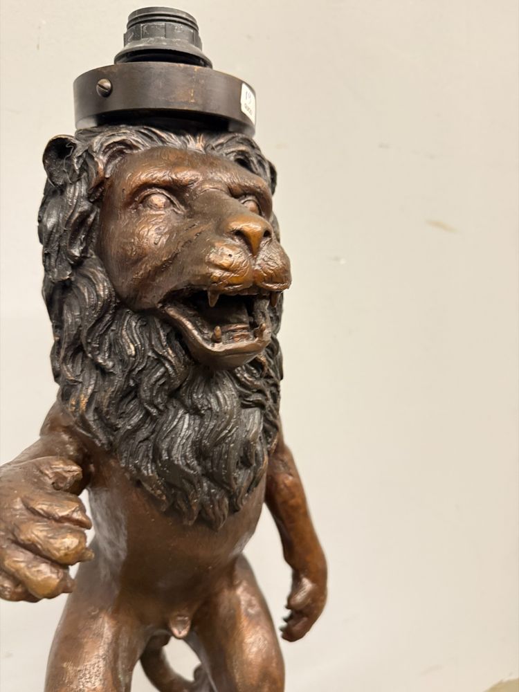 Sculpture ancienne en bronze, lion, 20ème siècle, 82x30cm
