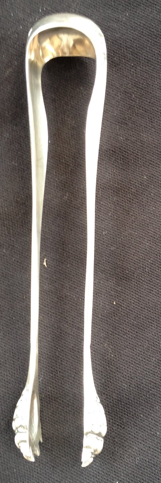 Ice cube/sugar tongs in solid silver, guilloche pattern, silversmith Alphonse DEBAIN 19th century