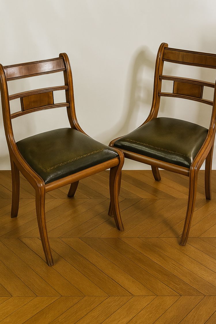 Ensemble de 4 chaises vintage en bois courbé – XXe siècle, assises en skaï vert