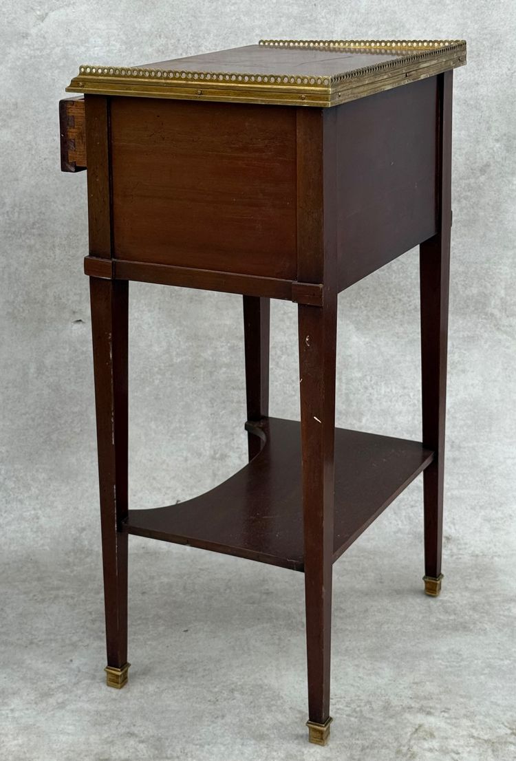 Table de chevet