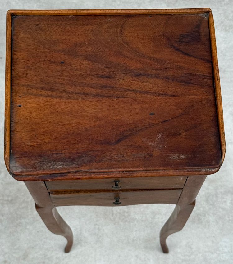 Table de chevet