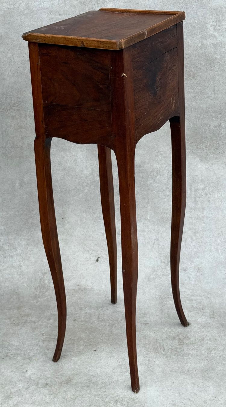 Table de chevet