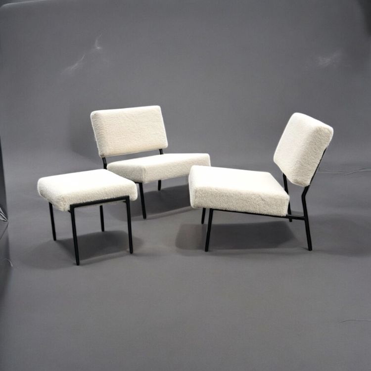 Coppia di sedie e ottomane o tabouret Années 60 Pierre Guariche - Poltrone