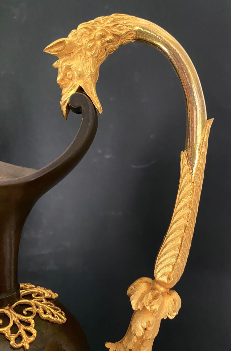 Coppia di brocche in stile Impero attribuite ad André-Antoine Ravrio