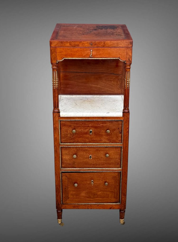 MEUBLE COIFFEUSE /BARBIERE EN ACAJOU XIXe AVEC DESSUS CUIR DECOUVRANT UN MIROIR