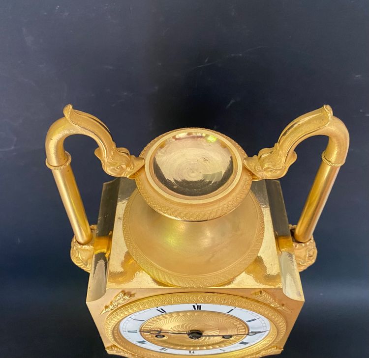 Early 19th Century Chiseled And Gilt Bronze Vase Clock Signed Chevillad Rosier In Paris
