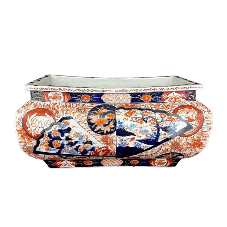 Imari porcelain planter, Japan late 19th century