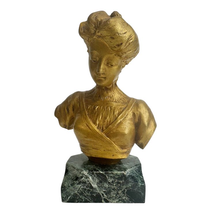 Lenormand, busto di donna in bronzo