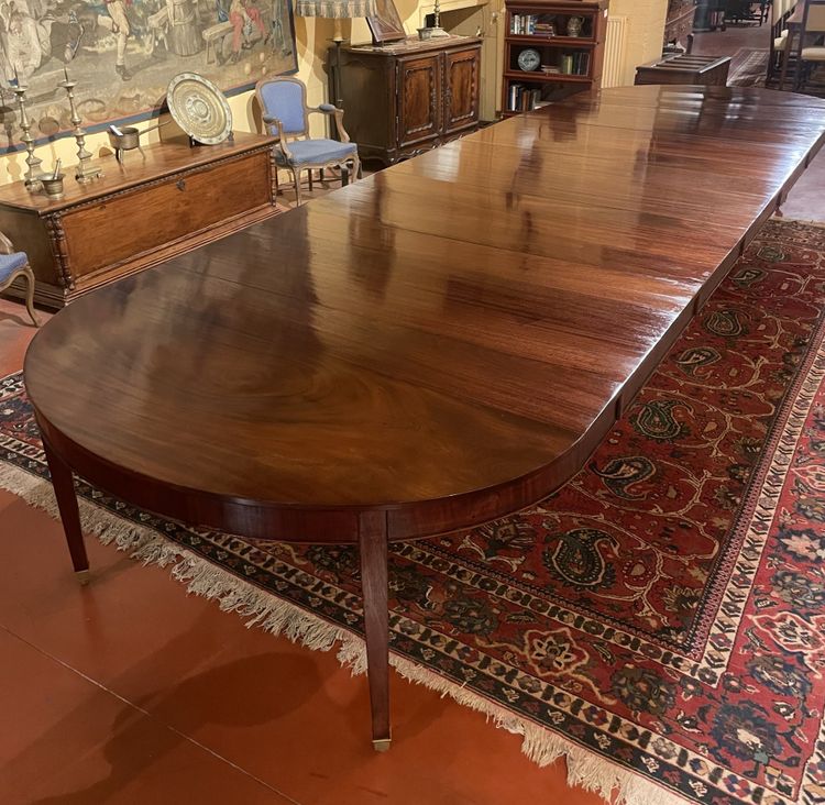 table de salle à manger 8 pieds Louis XVI en acajou de 5m30 de long