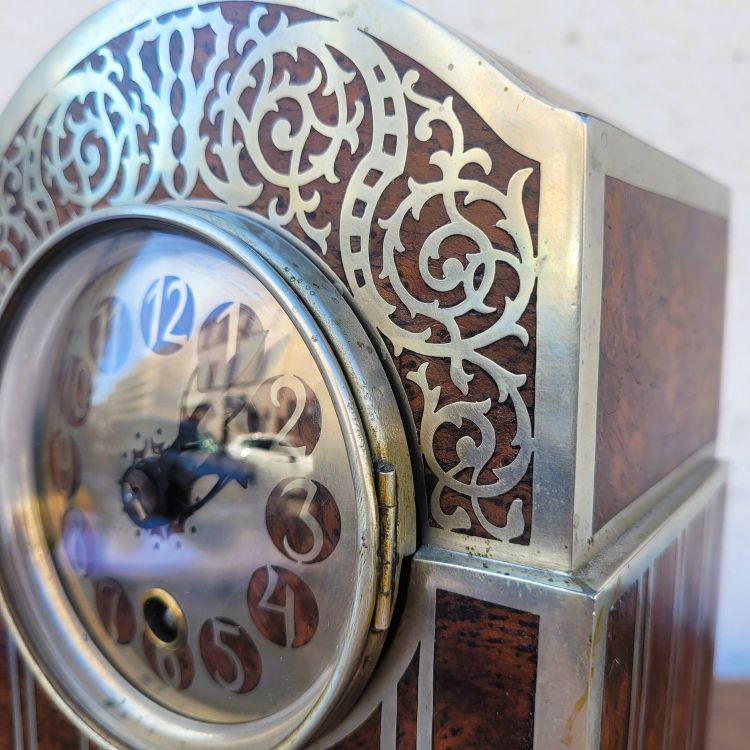 Burr and inlay clock, Art Deco, 20th century
