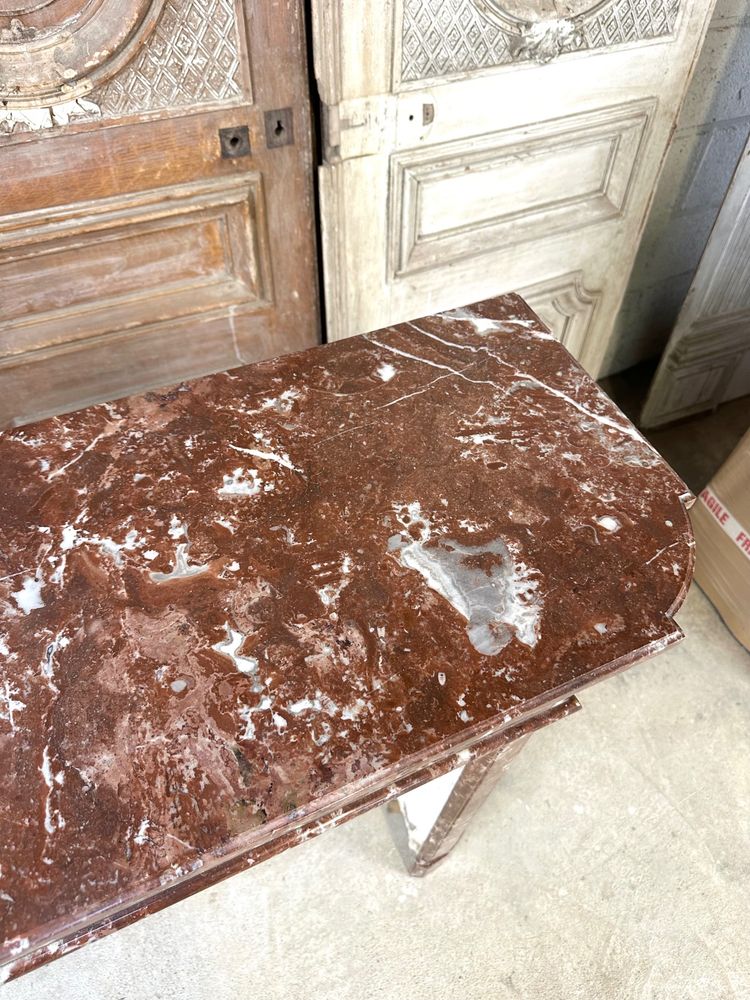 Mantello in marmo rosso in stile Luigi XVI della fine del XIX secolo