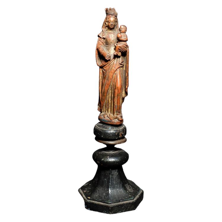 Vergine con Bambino in legno di bosso intagliato - XVI secolo