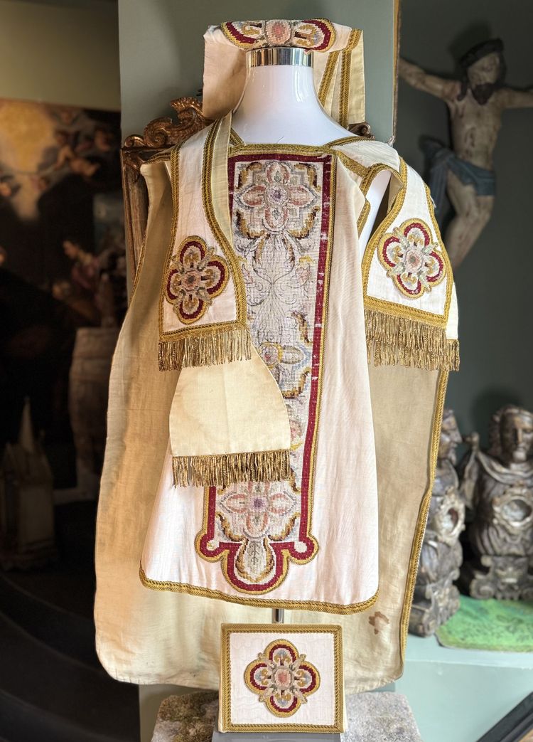 Chasuble Avec étole, Manipule Et Bourse - Late 19th century