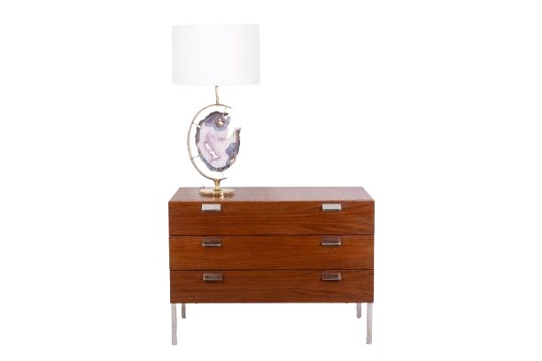 André Monpoix. Cassettone in teak con 3 cassetti. Circa 1960. LS6357708M
