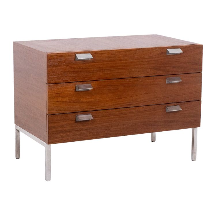 André Monpoix. Cassettone in teak con 3 cassetti. Circa 1960. LS6357708M