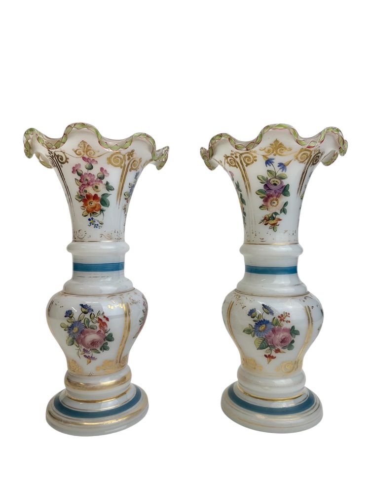 Baccarat - Pair of Opaline Vases