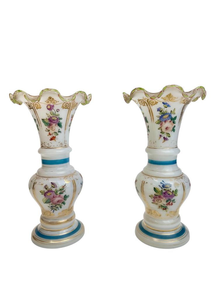 Baccarat - Pair of Opaline Vases