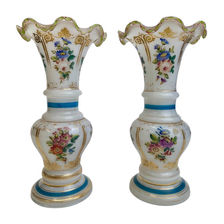 Baccarat - Pair of Opaline Vases