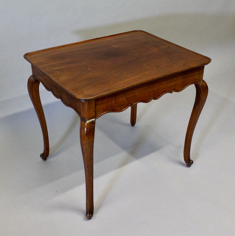 Mahogany cabaret table from CUBA 18th century period