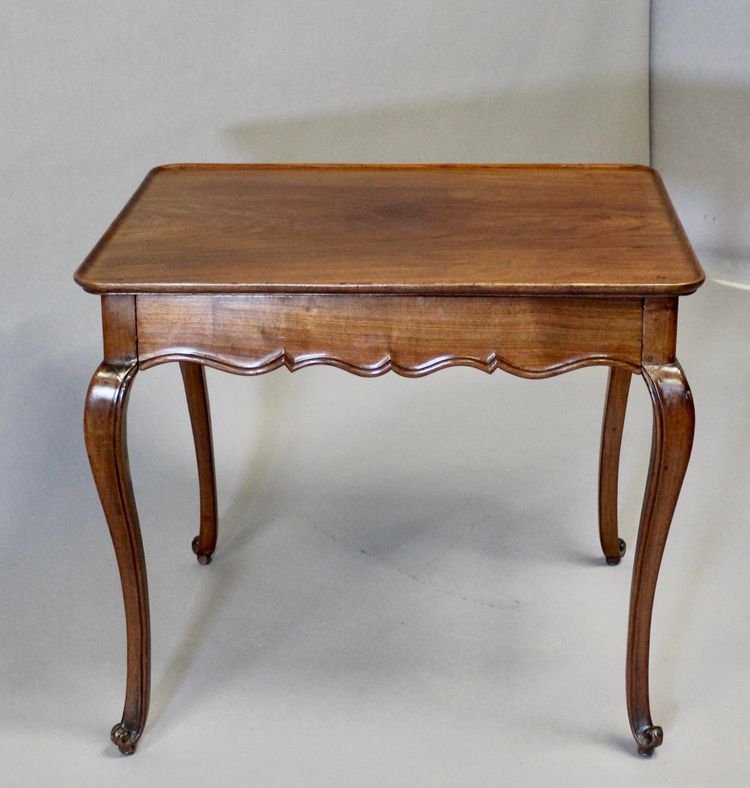 Mahogany cabaret table from CUBA 18th century period