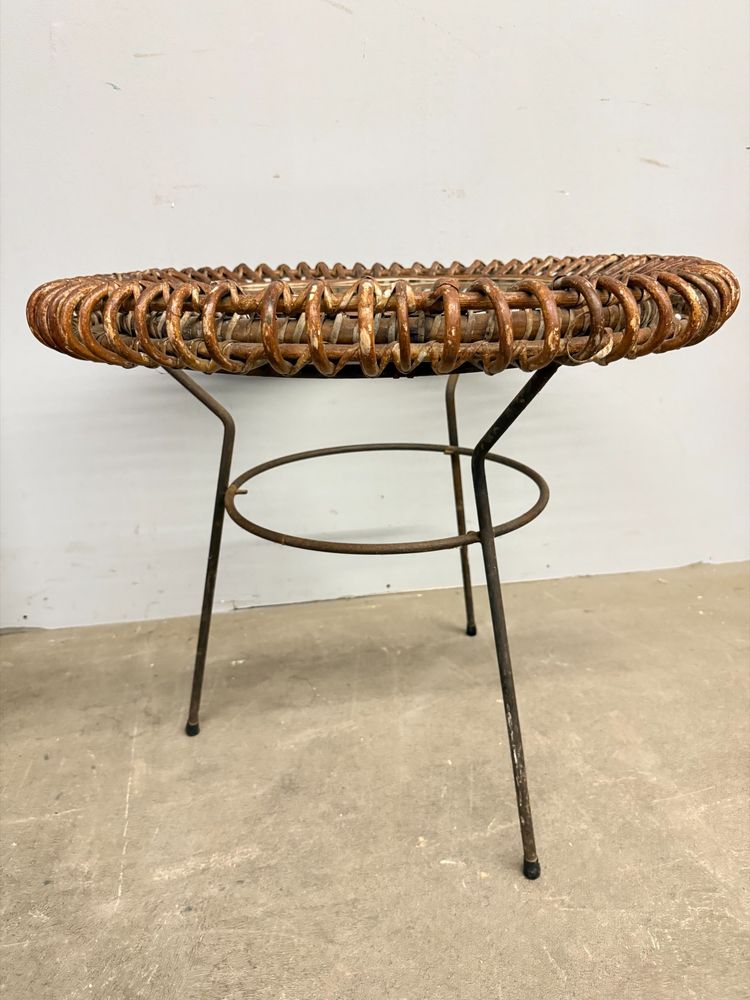 Rare table basse Bonacina en bambou et fer des années 50, 58x47cm.