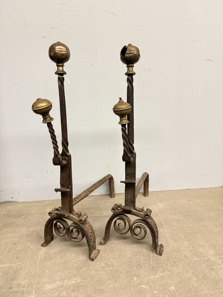 Antique pair of wrought iron and bronze altars 17th century, 74x22x44cm