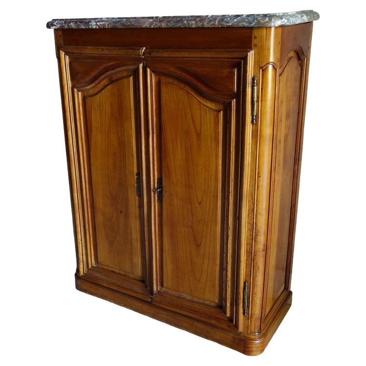 Louis XV period small hunting buffet in walnut woodwork