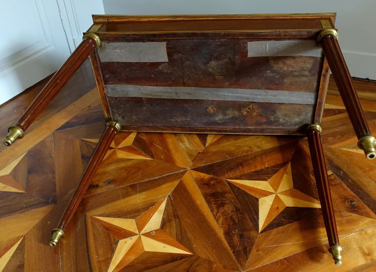 Table à jeux Louis XVI en acajou