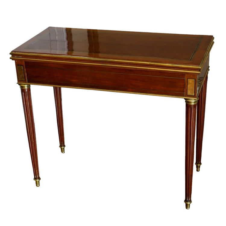 Table à jeux Louis XVI en acajou