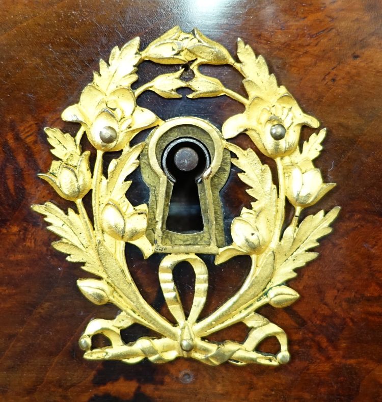Credenza per sala da pranzo in mogano, bronzo dorato e marmo turchese - Periodo di restauro