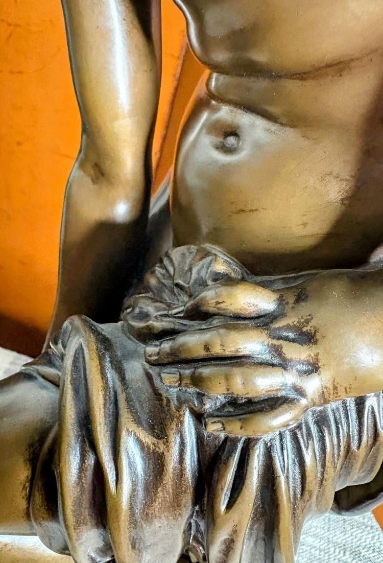 Elegant bronze Venus, signed Allegrain and cast by Barbedienne - 56 cm of classic sensuality