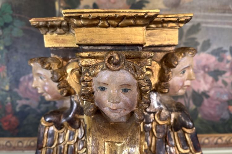 Architectural element of a carved wooden altarpiece - 18th century