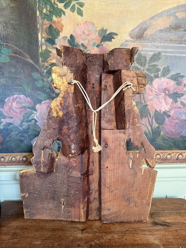 Architectural element of a carved wooden altarpiece - 18th century