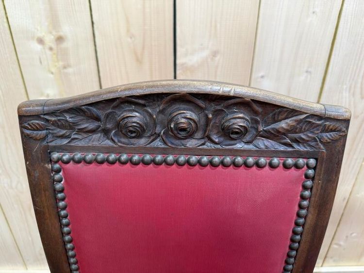 Continuation of 4 chairs Art Nouveau in sculpted walnut