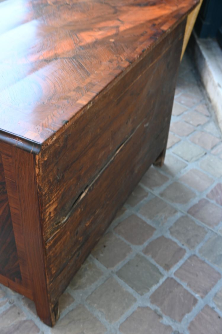 Commode en palissandre d époque Louis XIV