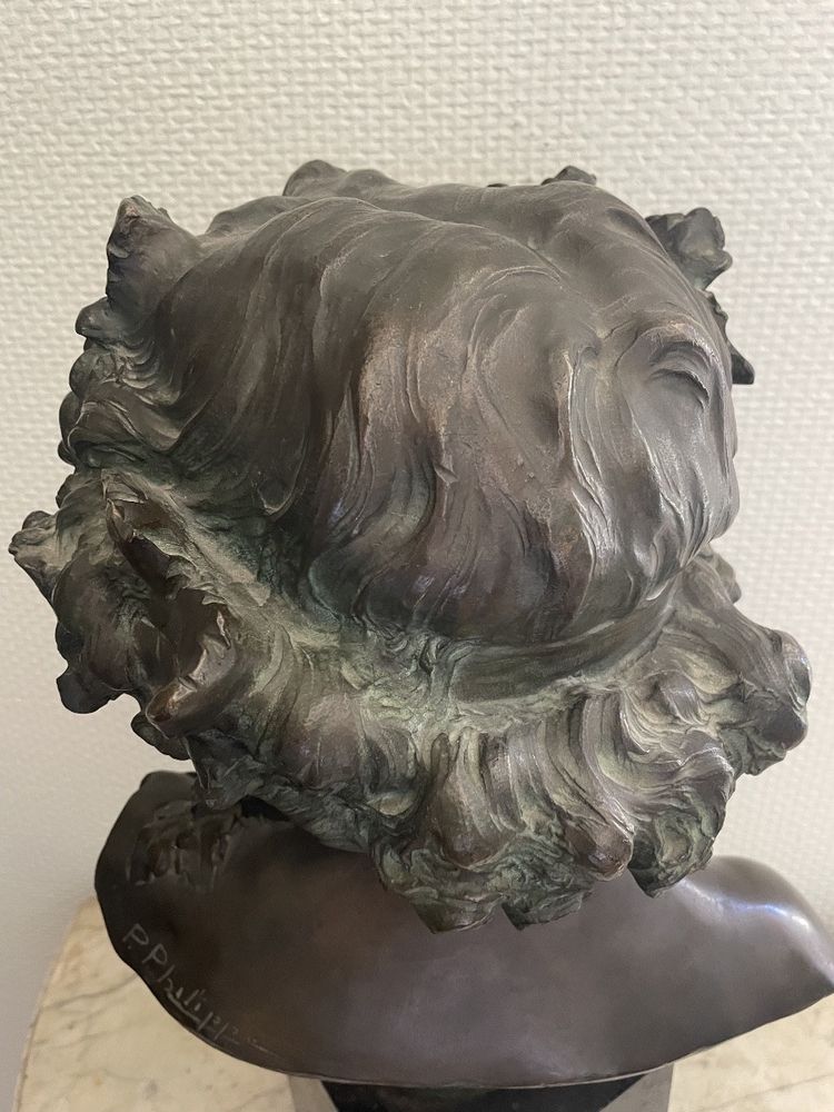 Épreuve en bronze représentant le jeune Bacchus signé P. Philippe 